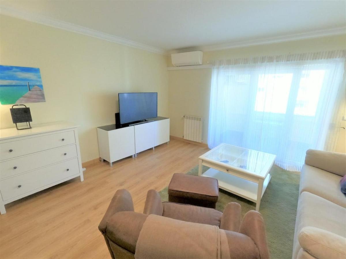 Carnaxide Modern T1 Apartment W Balcony In Carnaxide Oeiras Lisbon Kültér fotó