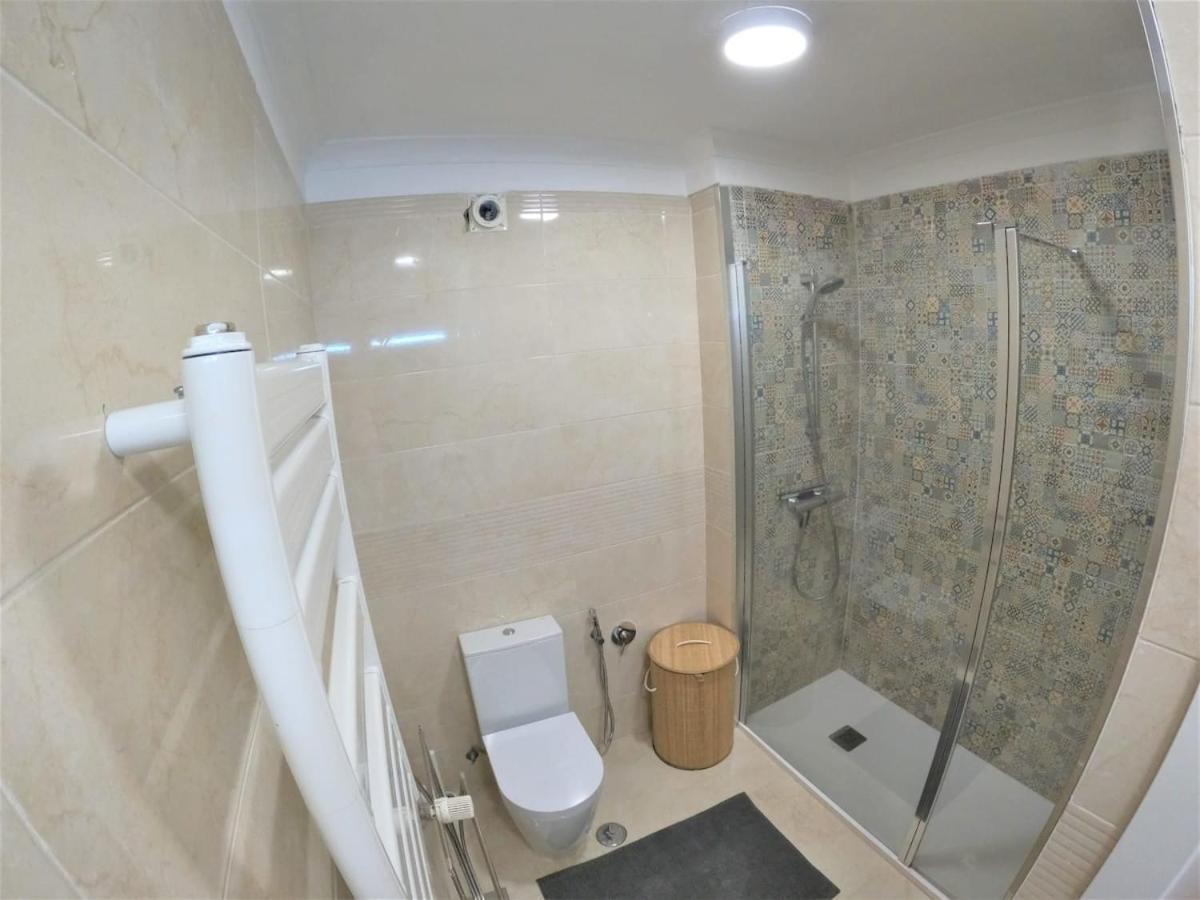 Carnaxide Modern T1 Apartment W Balcony In Carnaxide Oeiras Lisbon Kültér fotó